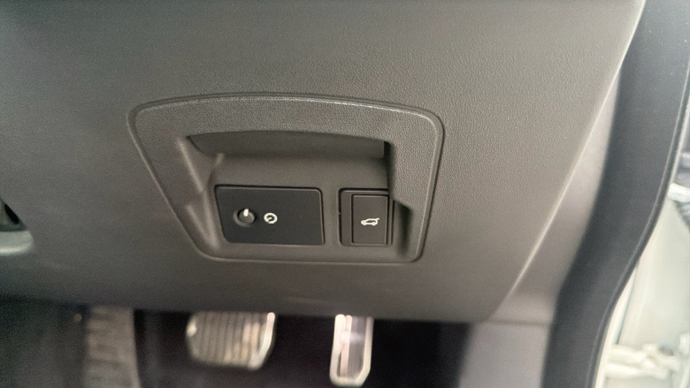 Land Rover Range Rover Velar 2.0 P250 R-Dynamic 5dr Auto Petrol Estate